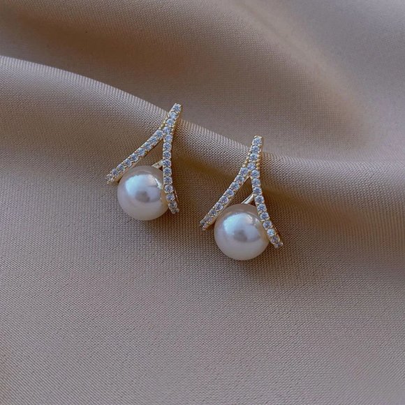 Elegant Rhinestone Teardrop Pearl Earrings - Picture 3 of 11